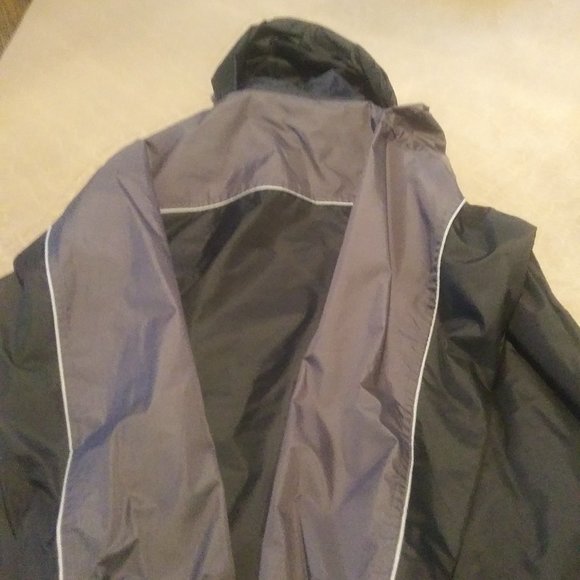 Men's Meadows Casino Logo Windbreaker Jacket w/Hood - Picture 3 of 5